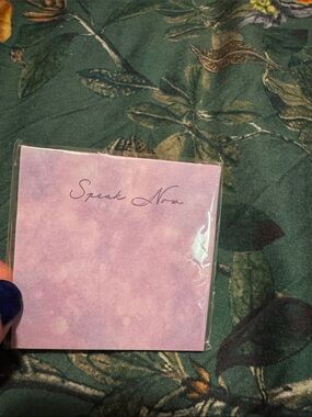 Purple 'Speak Now' Square Sticky note pad